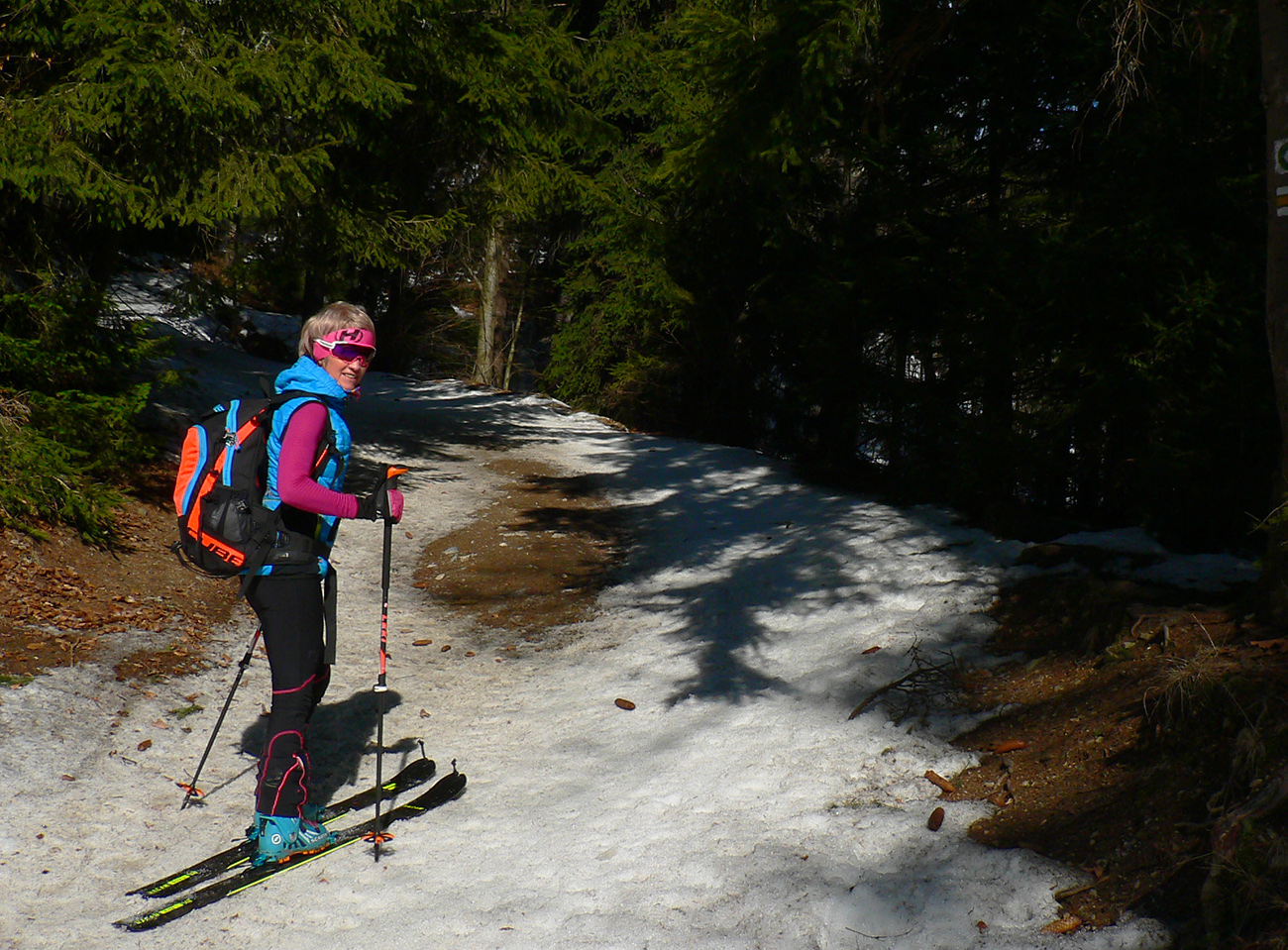Nad druhou serpentínnkou ešte toto, ale dá sa to zatiaľ obísť. Nad_druhou_serpentínnkou_ešte_toto,_ale_dá_sa_to_zatiaľ_obísť.