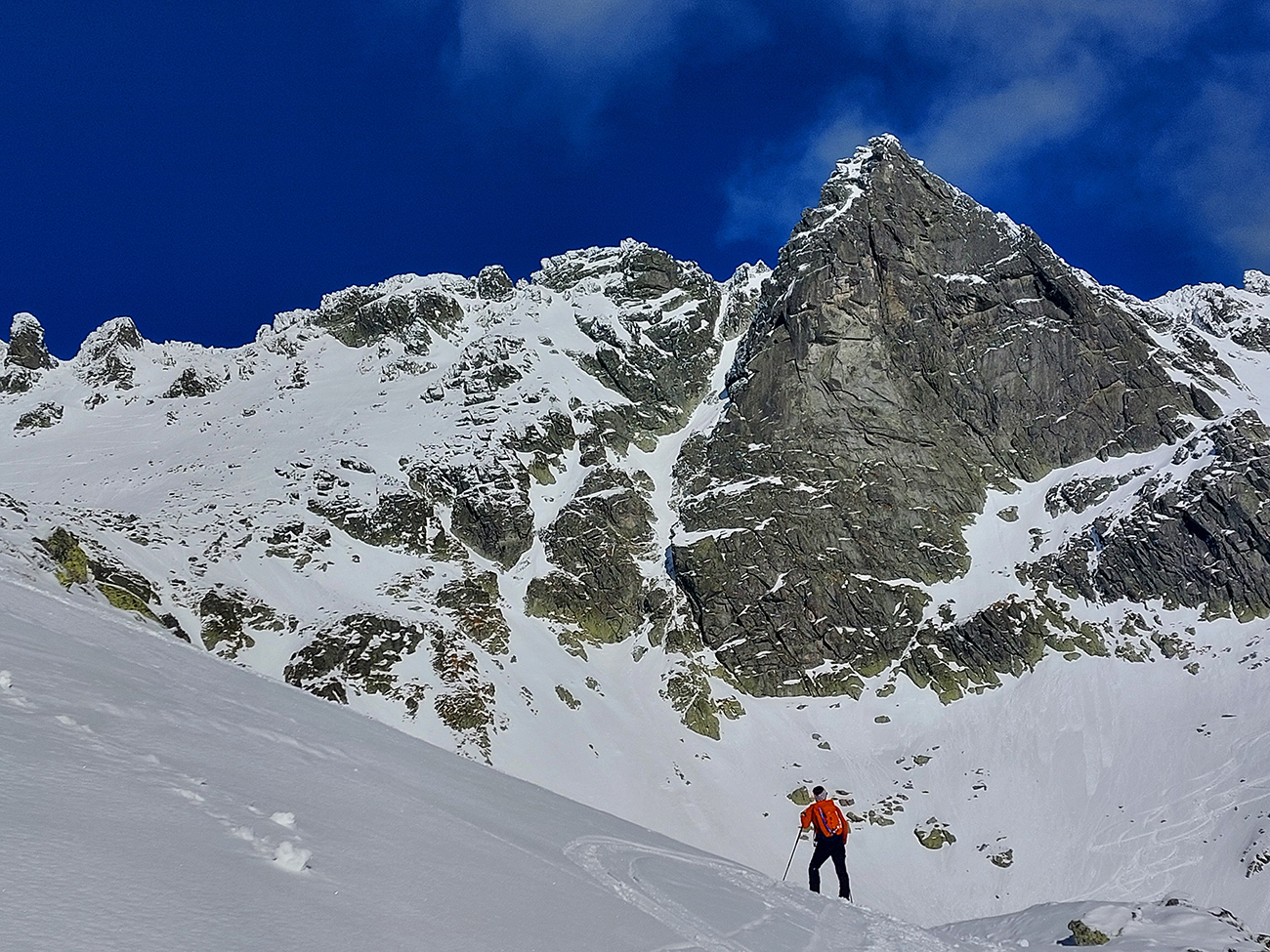 mengusovskou-dolinou-na-voli-chrbat