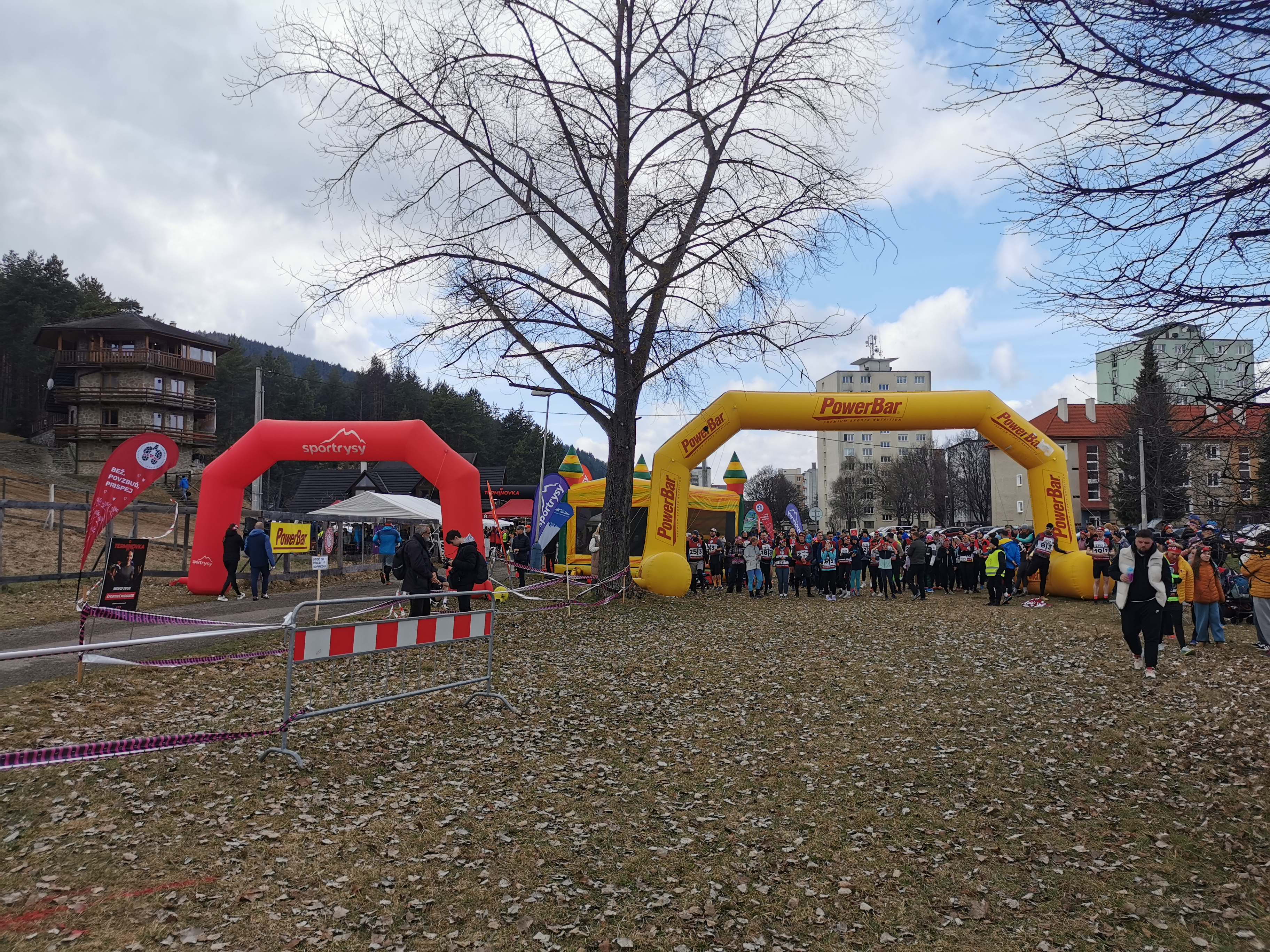 v_priestore_štartu_a_cieľa_to_žilo_celý_deň